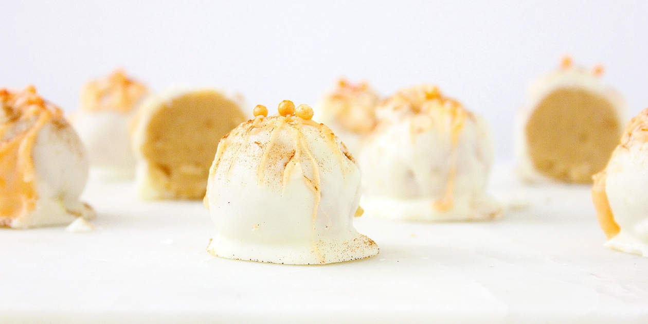 Healthy Pumpkin Truffles (dairy-free, paleo, low-carb) | Whole New Mom